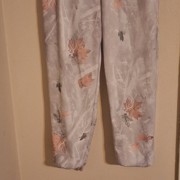 jogging suit SIZE SMALL - Picture 9 of 16